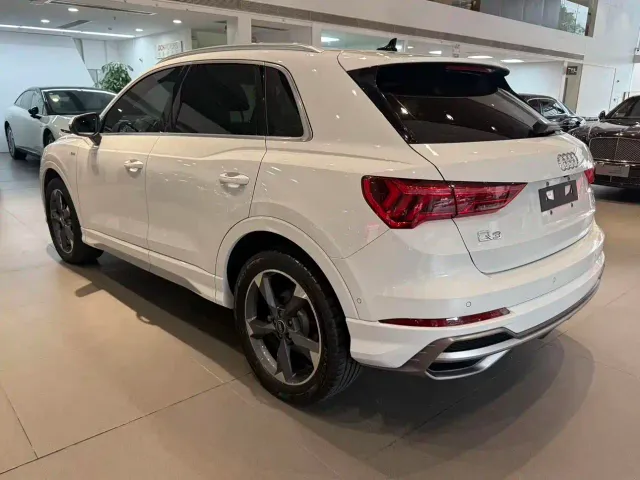 Audi Q3 — Фото автомобиля 6