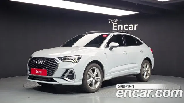 Фотография автомобиля — Audi Q3 F3
