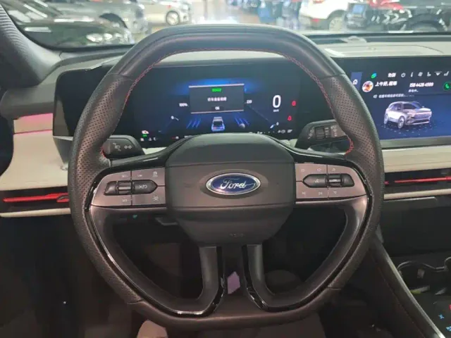 Ford Edge — Фото автомобиля 10