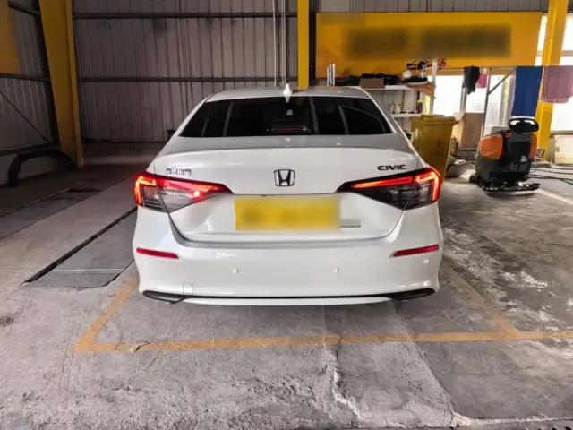 Honda Civic — Фото автомобиля 5