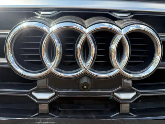 Audi Q3 — Фото автомобиля 10