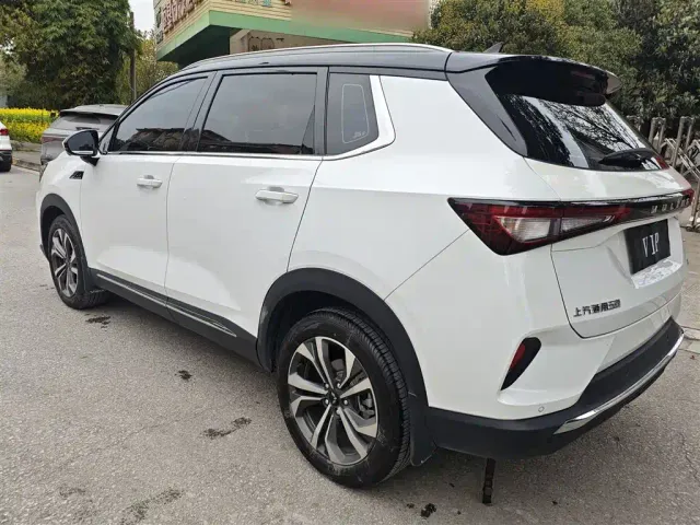 Wuling Asta — Фото автомобиля 6