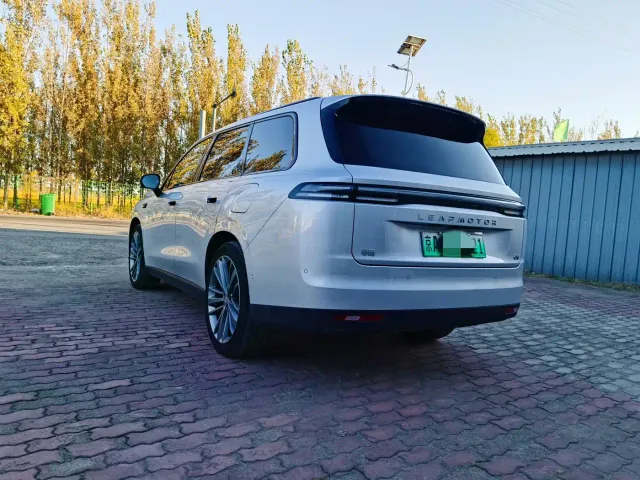 Leapmotor C16 — Фото автомобиля 19