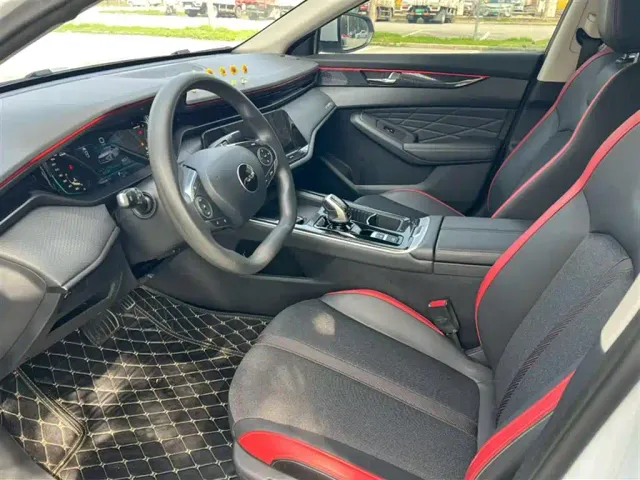 Dongfeng Yixuan MAX — Фото автомобиля 12
