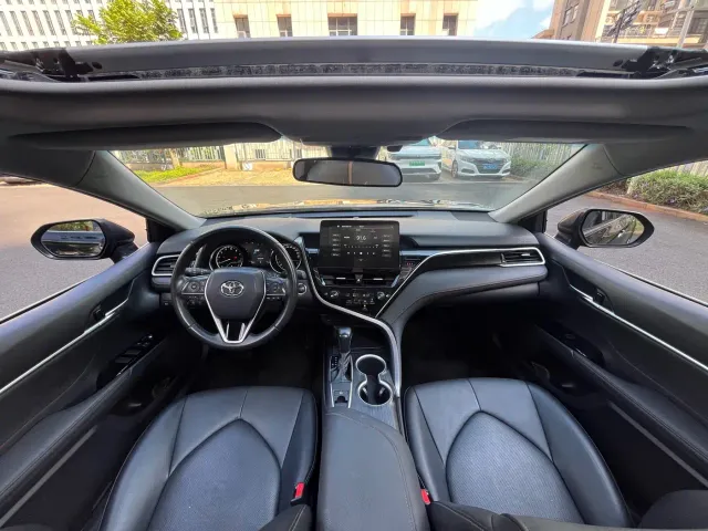 Toyota Camry — Фото автомобиля 5