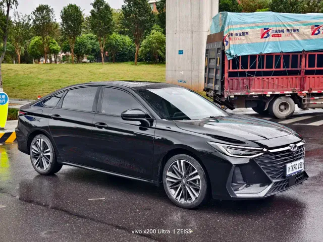Chery Arrizo 8 — Фото автомобиля 3