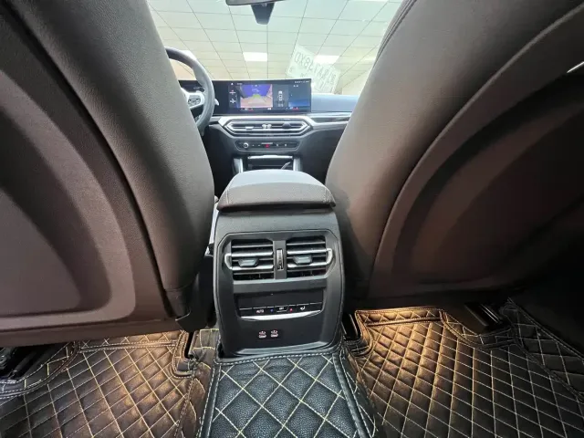 BMW 3 Series — Фото автомобиля 9