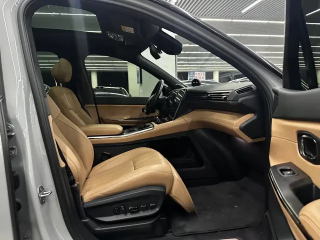 Nio ES8 — Фото автомобиля 9