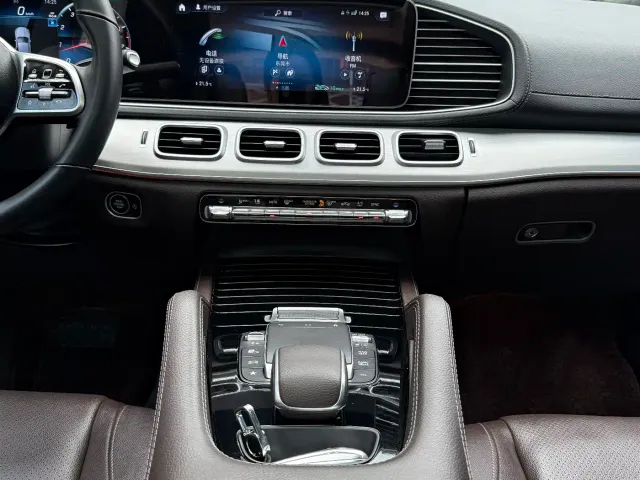 Mercedes-Benz GLE-Class — Фото автомобиля 8
