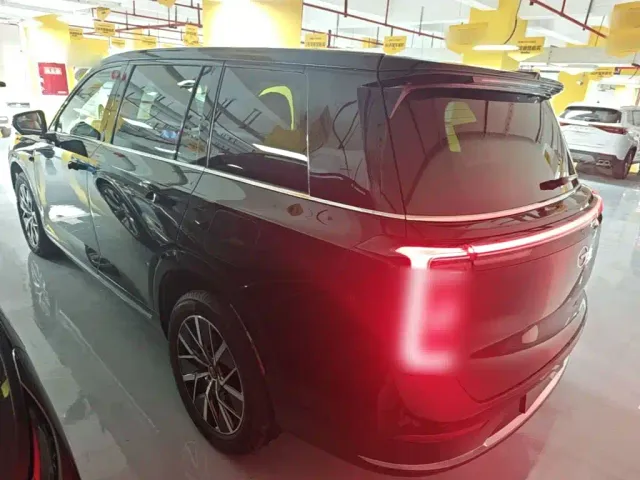 GAC Trumpchi Xiangwang S9 — Фото автомобиля 4
