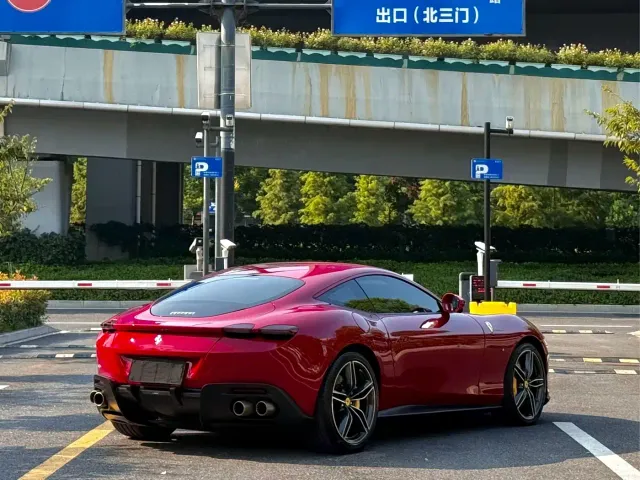 Ferrari Roma — Фото автомобиля 7