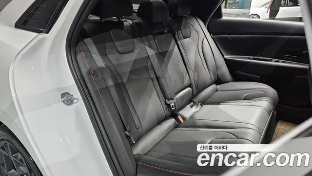 Hyundai Avante CN7 — Фото автомобиля 17