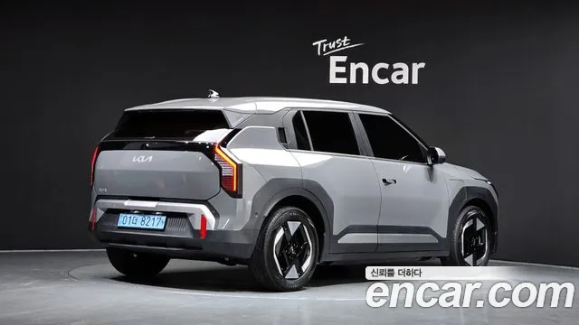 Kia EV3 — Фото автомобиля 2