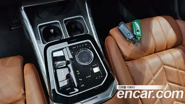 BMW 7-Series 7 серия (G70) 740i sDrive M Sport — Фото автомобиля 9