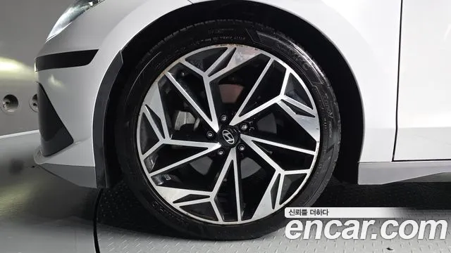Hyundai Ioniq 6 — Фото автомобиля 5
