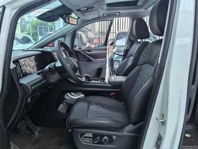 GAC Trumpchi M8 — Фото автомобиля 5