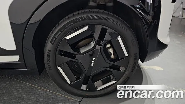 Kia EV3 Long Range 2WD — Фото автомобиля 20