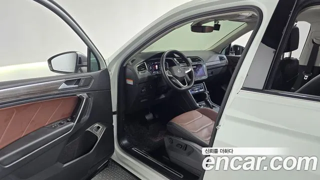 Volkswagen Tiguan — Фото автомобиля 10