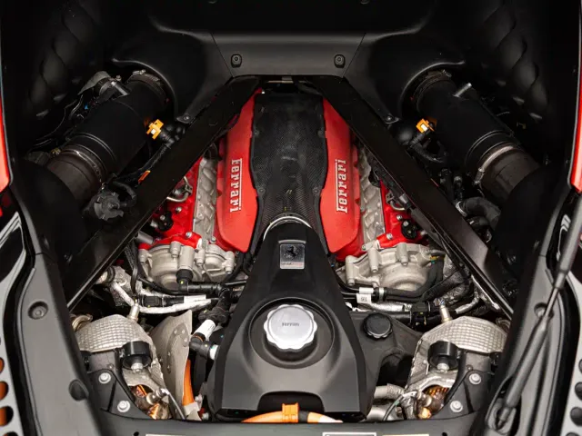 Ferrari SF90 — Фото автомобиля 21