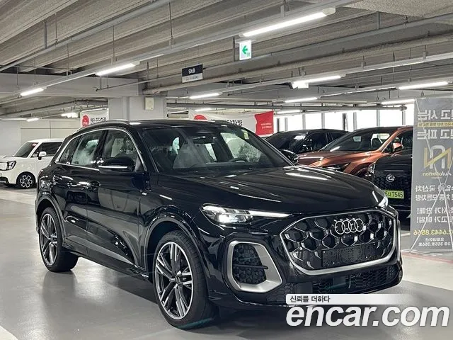 Audi Q5 40 TDI quattro S Line Black Edition — Фото автомобиля 3
