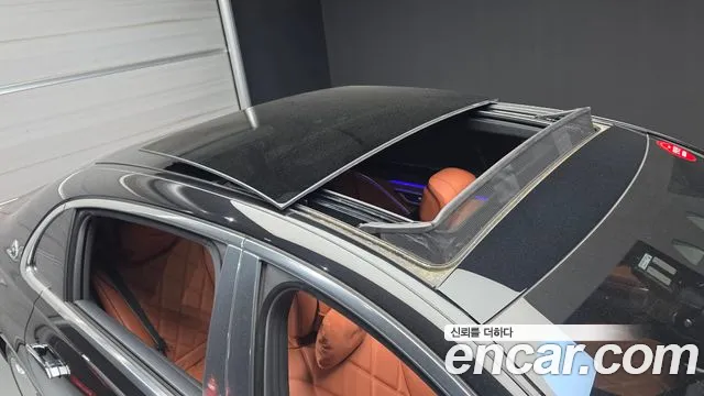 Mercedes-Benz S-Class — Фото автомобиля 24