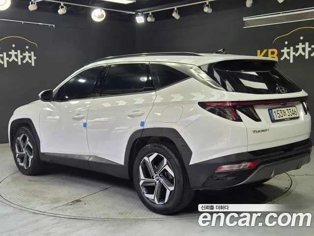 Hyundai Tucson Tucson (NX4) Дизель 2.0 2WD — Фото автомобиля 4