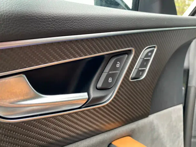 Audi RS Q8 — Фото автомобиля 16
