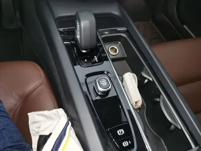 Volvo S60 — Фото автомобиля 13