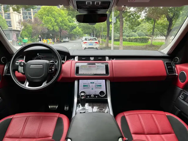 Land Rover Range Rover Sport — Фото автомобиля 7