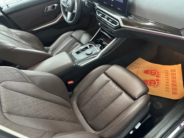 BMW 3 Series — Фото автомобиля 11