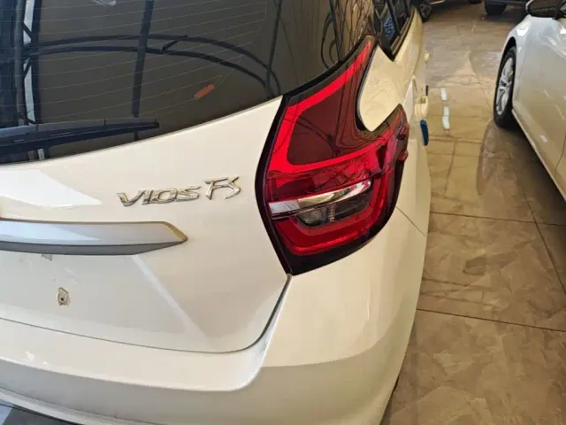 Toyota Vios FS — Фото автомобиля 7