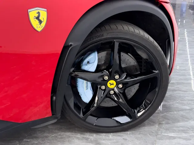 Ferrari Purosangue — Фото автомобиля 10