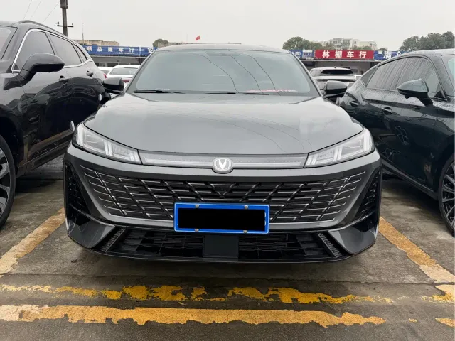 Changan Eado — Фото автомобиля 2