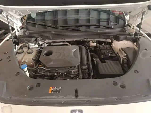 Roewe RX5 — Фото автомобиля 19