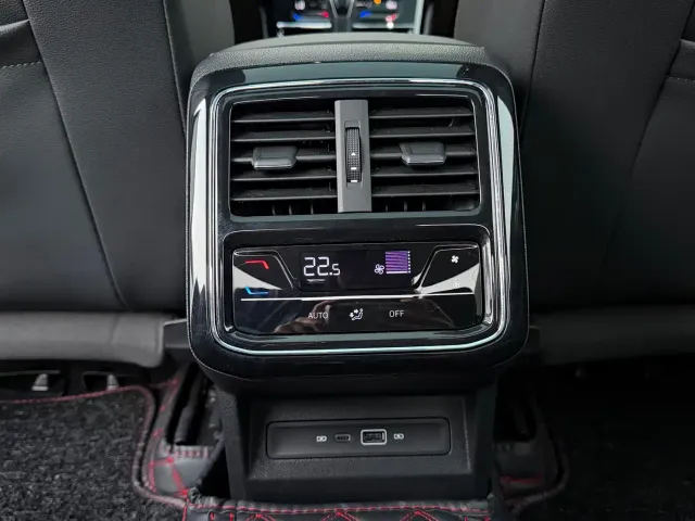 Volkswagen Passat — Фото автомобиля 9