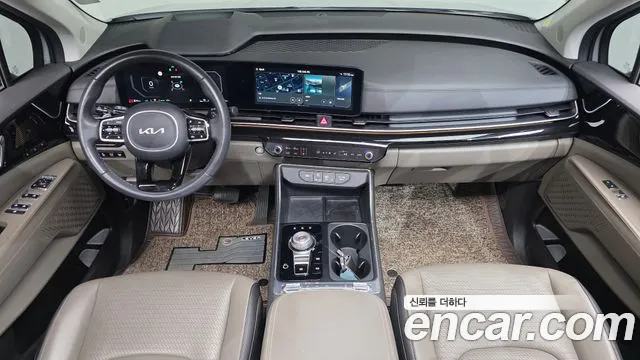 Kia Carnival — Фото автомобиля 10