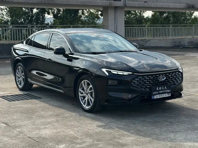 Ford Mondeo — Фото автомобиля 3