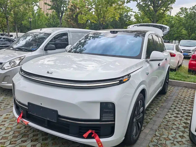 Фотография автомобиля — Li Auto L8