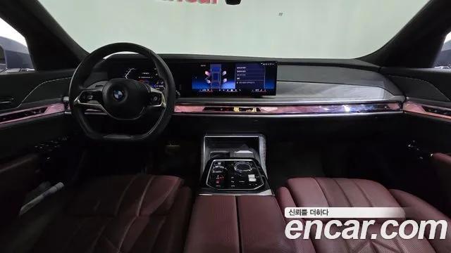 BMW 7 Series G70 — Фото автомобиля 7