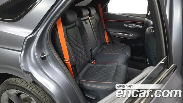 Genesis GV70 — Фото автомобиля 18
