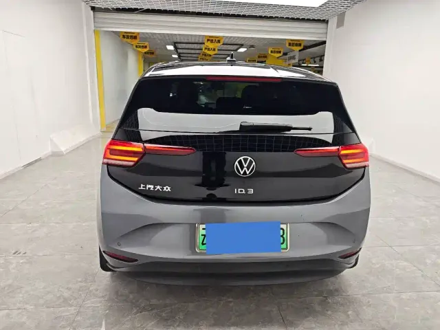 Volkswagen ID.3 — Фото автомобиля 10