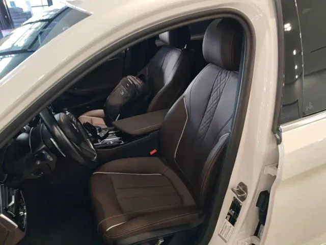 BMW 5 Series — Фото автомобиля 19