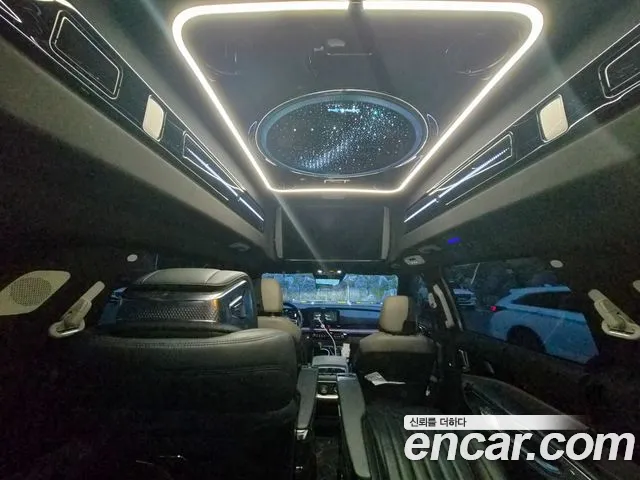 Kia Carnival Generation 4 — Фото автомобиля 14