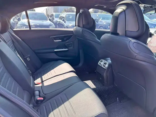 Mercedes-Benz C-Class — Фото автомобиля 13