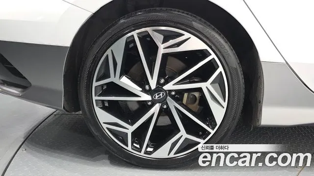 Hyundai Ioniq6 — Фото автомобиля 5