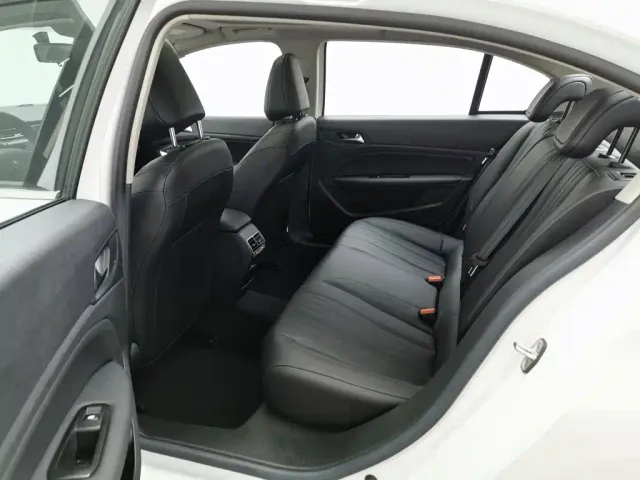 Peugeot 408 — Фото автомобиля 15