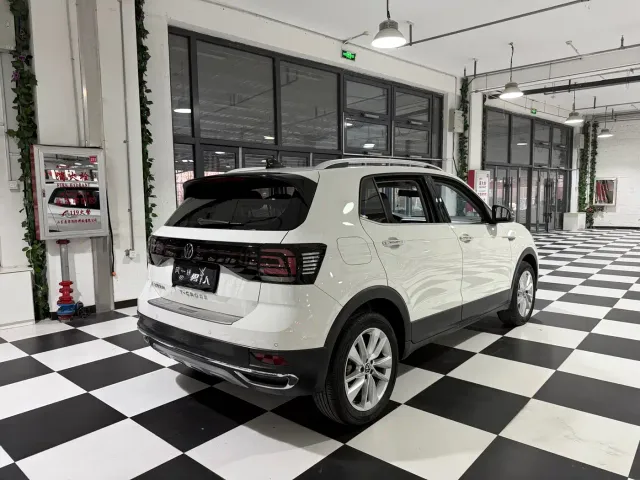 Volkswagen T-Cross — Фото автомобиля 6