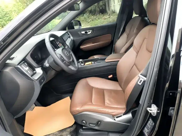 Volvo XC60 — Фото автомобиля 14