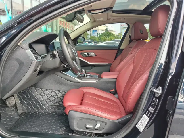BMW 3 Series — Фото автомобиля 12