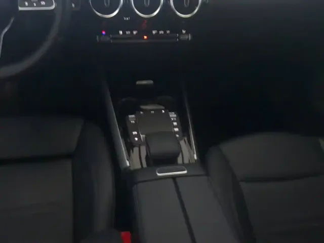 Mercedes-Benz GLA-Class — Фото автомобиля 13
